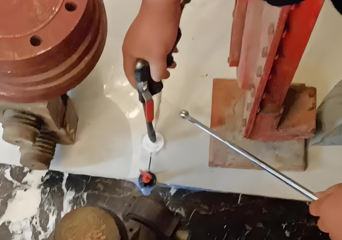 北京瓷砖起鼓脱落修复